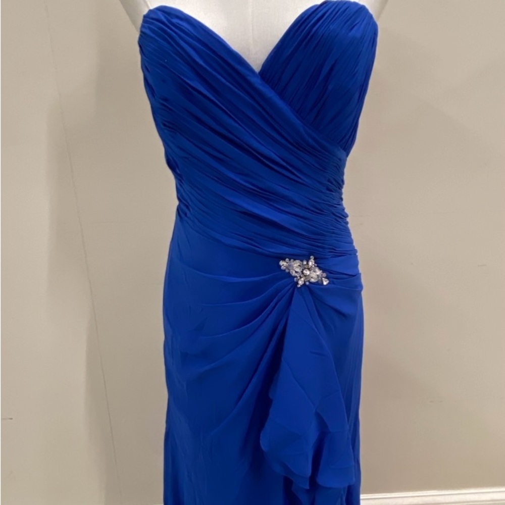 Elegant Blue Strapless Evening Gown - Picture 2 of 5